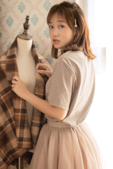 美女如厕